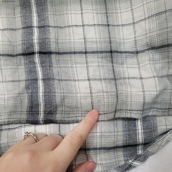 Urban Outfitters UO Brendan oversized boyfriend button down shirt plaid - Picture 3 of 9